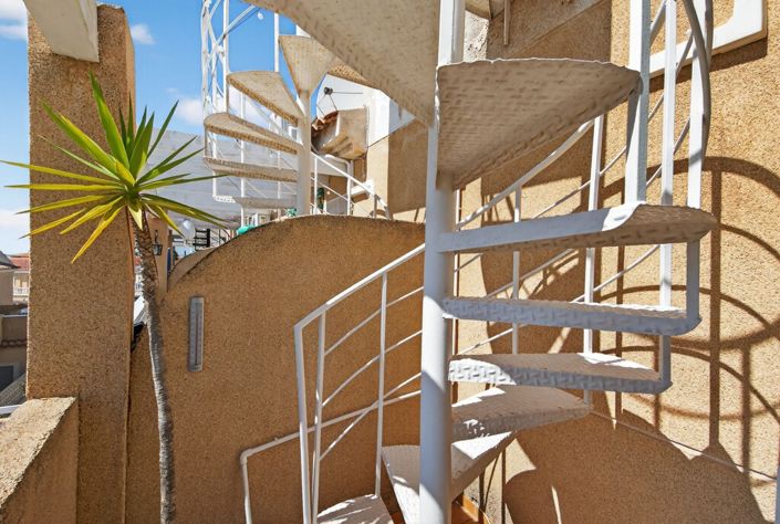 Image No.16-1 Bed Property for sale