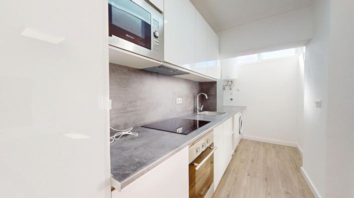 Image No.20-2 Bed Property for sale