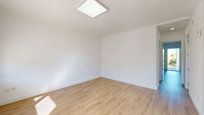 Image No.7-2 Bed Property for sale