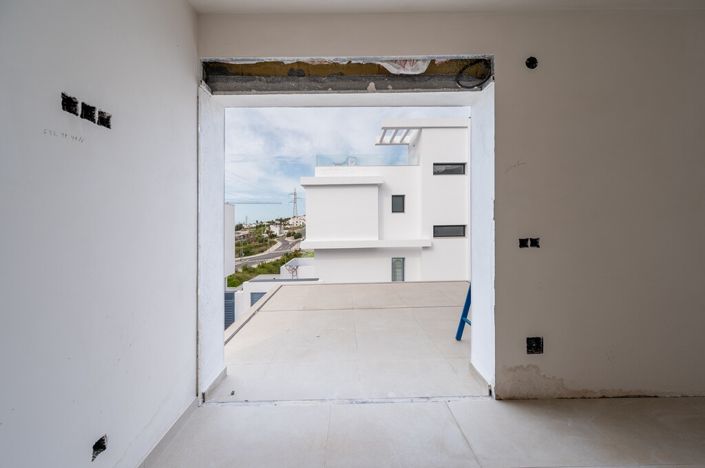 Image No.11-3 Bed Villa for sale