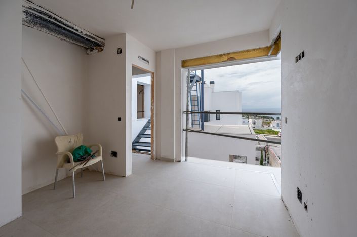 Image No.20-3 Bed Villa for sale