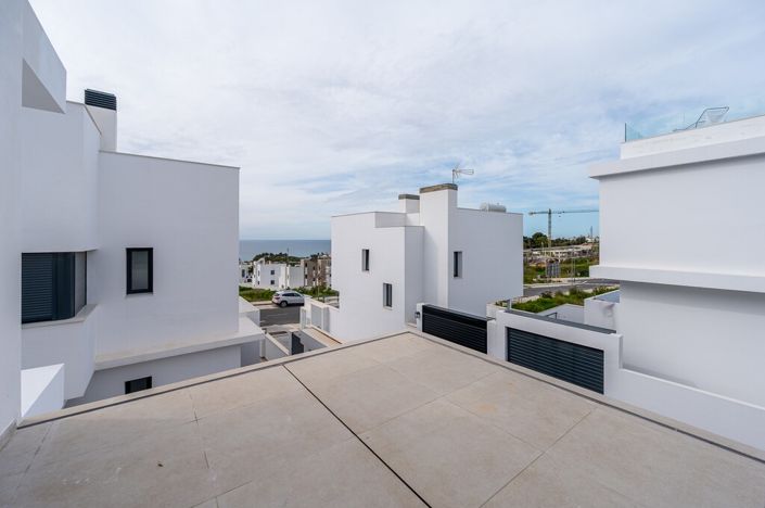 Image No.22-3 Bed Villa for sale