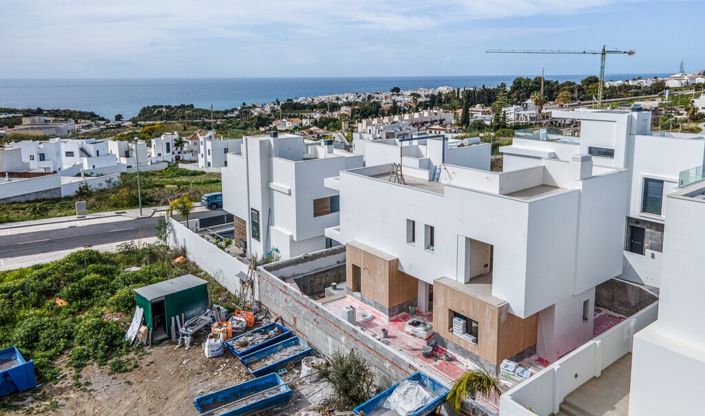 Image No.3-3 Bed Villa for sale