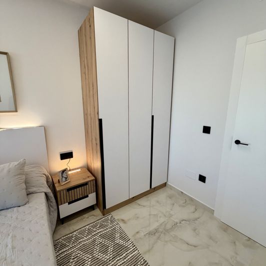 Image No.32-2 Bed Property for sale