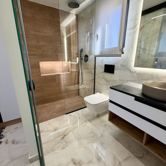 Image No.36-2 Bed Property for sale