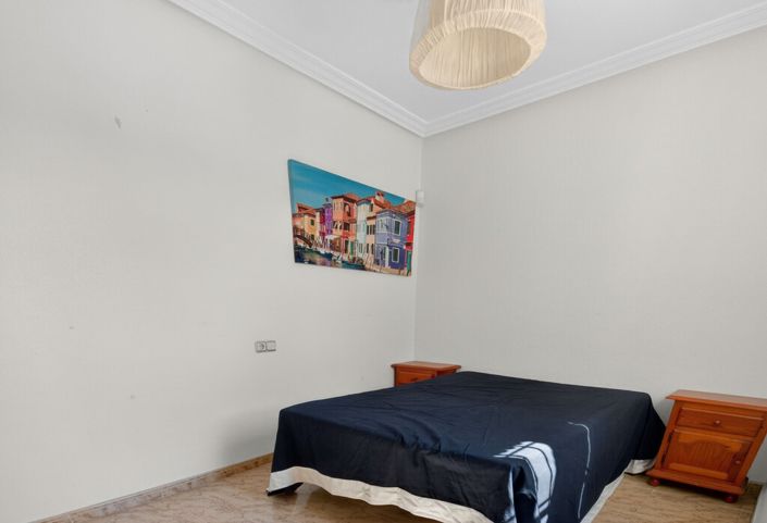 Image No.16-3 Bed Townhouse for sale