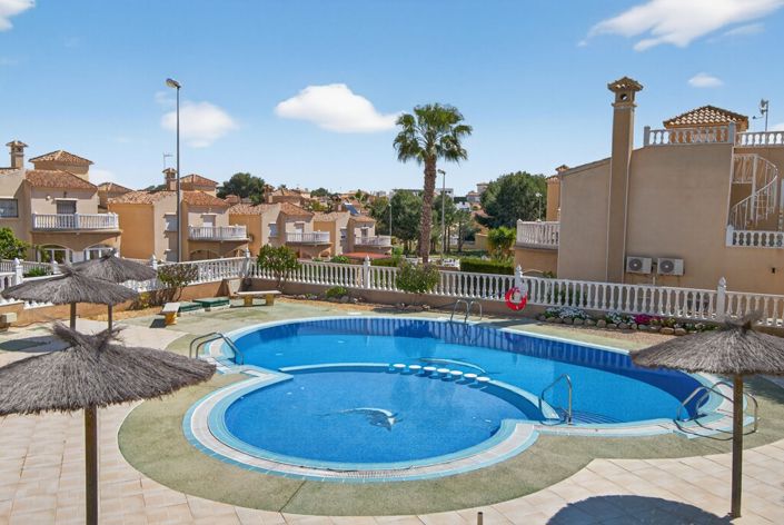 Image No.26-3 Bed Townhouse for sale