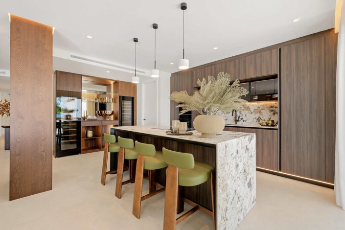 Image No.9-3 Bed Apartment for sale