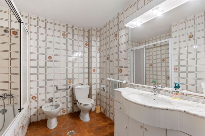 Image No.17-3 Bed Apartment for sale