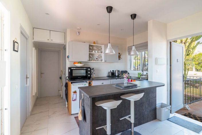 Image No.10-2 Bed Apartment for sale