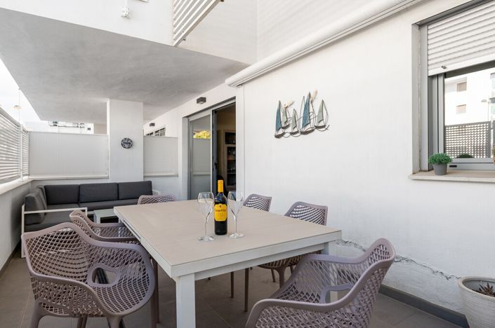 Image No.18-3 Bed Apartment for sale