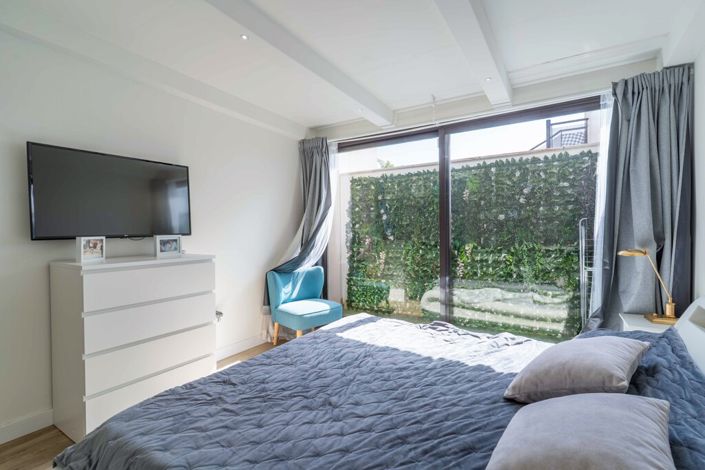 Image No.14-2 Bed Property for sale