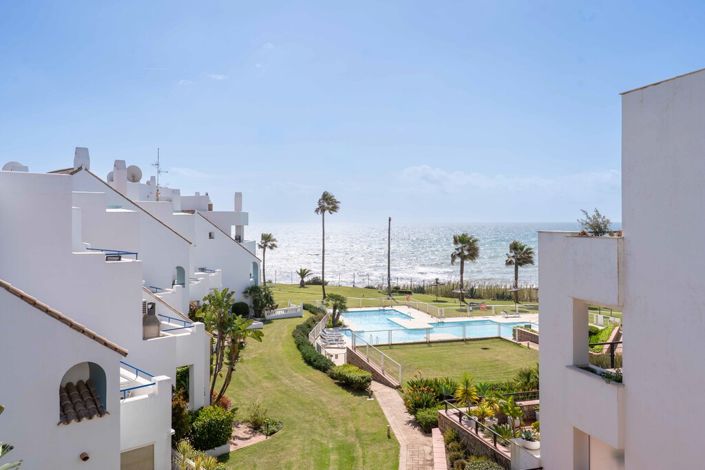 Image No.20-2 Bed Property for sale