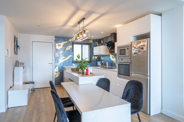 Image No.6-2 Bed Property for sale