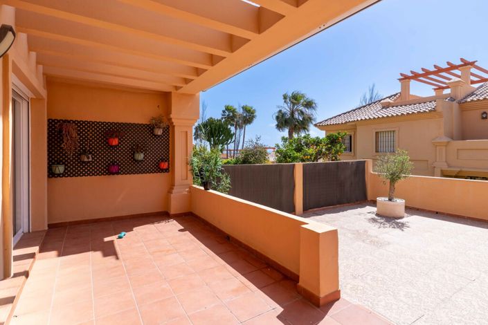 Image No.12-3 Bed Townhouse for sale