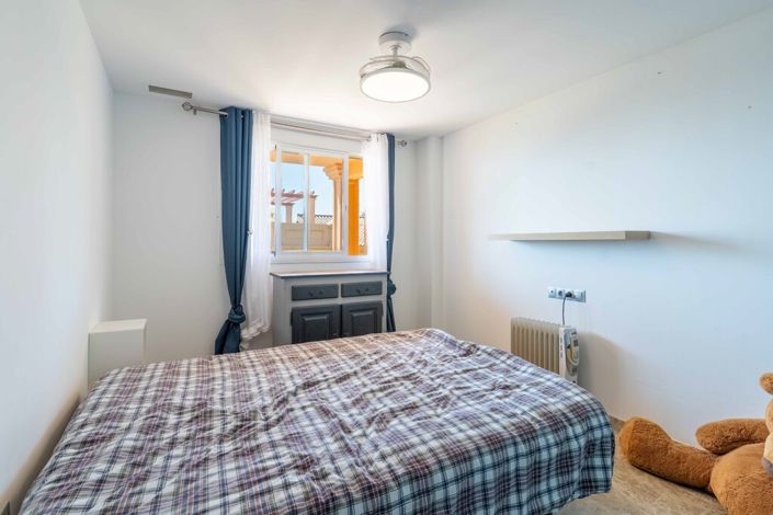 Image No.15-3 Bed Townhouse for sale