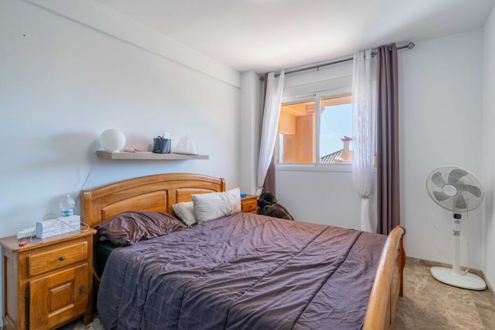 Image No.19-3 Bed Townhouse for sale