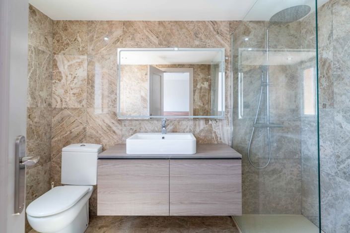 Image No.21-3 Bed Townhouse for sale