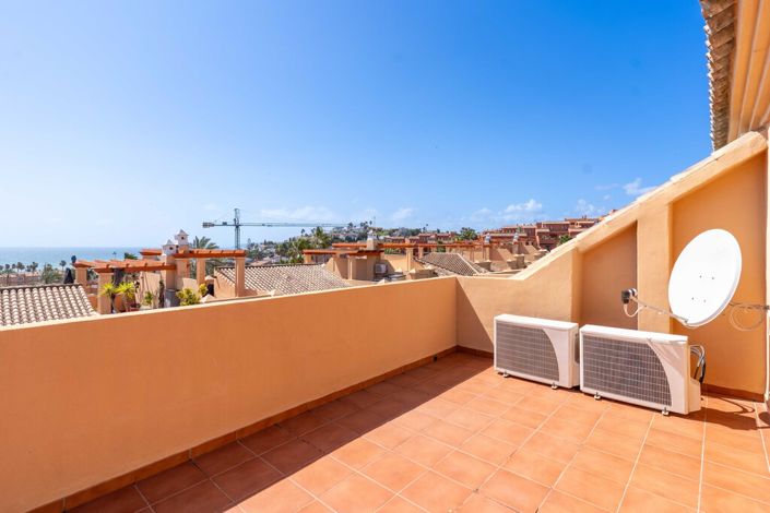 Image No.27-3 Bed Townhouse for sale