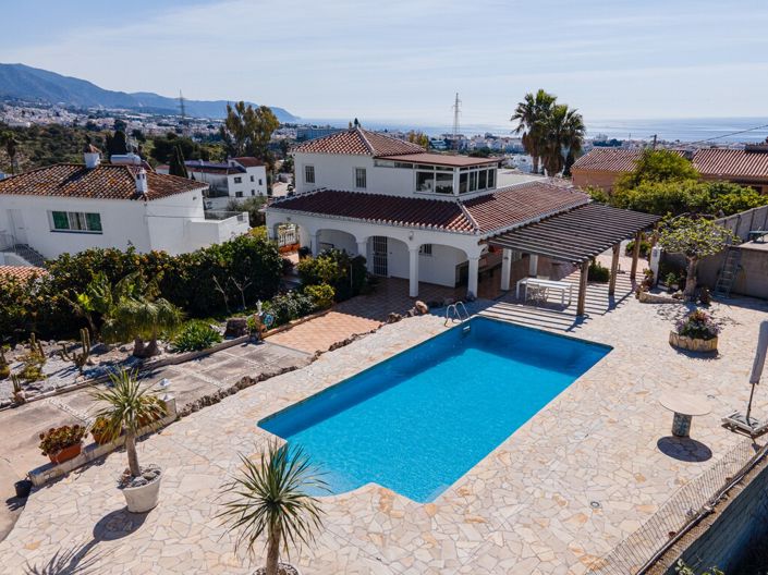 Image No.2-3 Bed Villa for sale