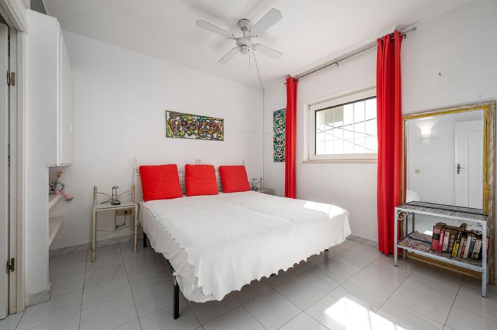 Image No.27-3 Bed Villa for sale