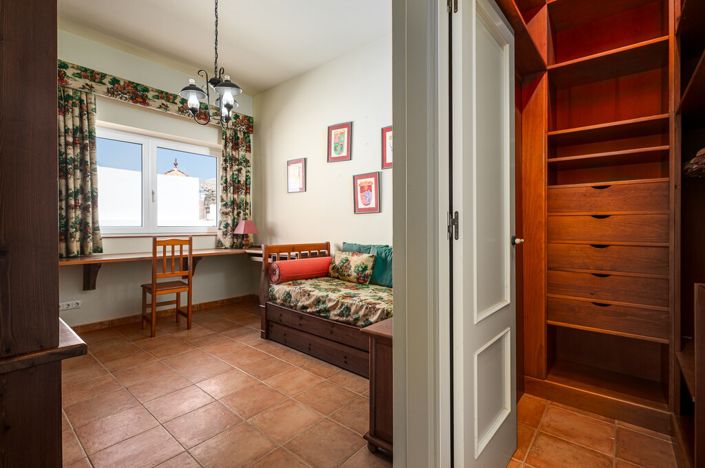 Image No.11-4 Bed Villa for sale