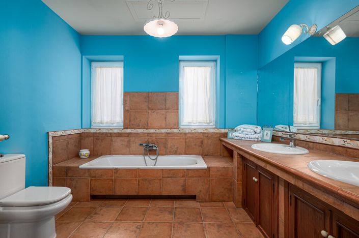 Image No.15-4 Bed Villa for sale