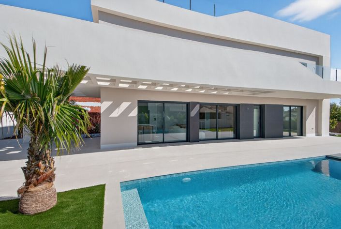 Image No.23-4 Bed Villa for sale