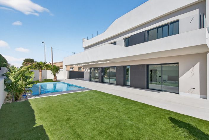 Image No.25-4 Bed Villa for sale