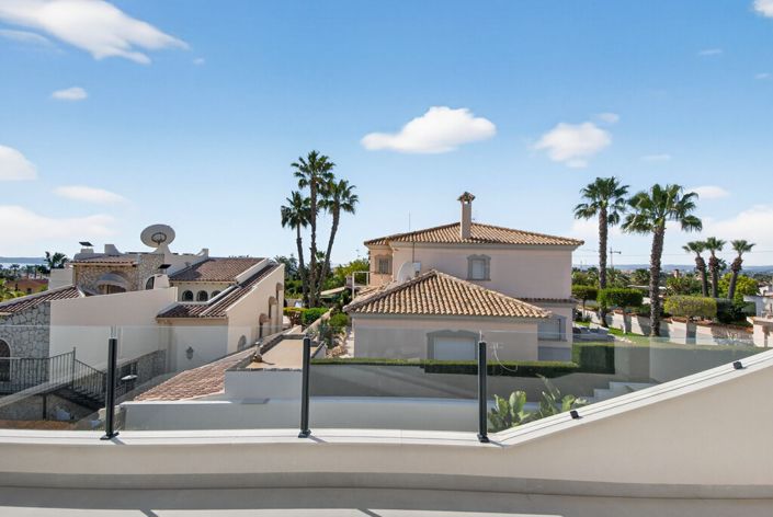 Image No.32-4 Bed Villa for sale