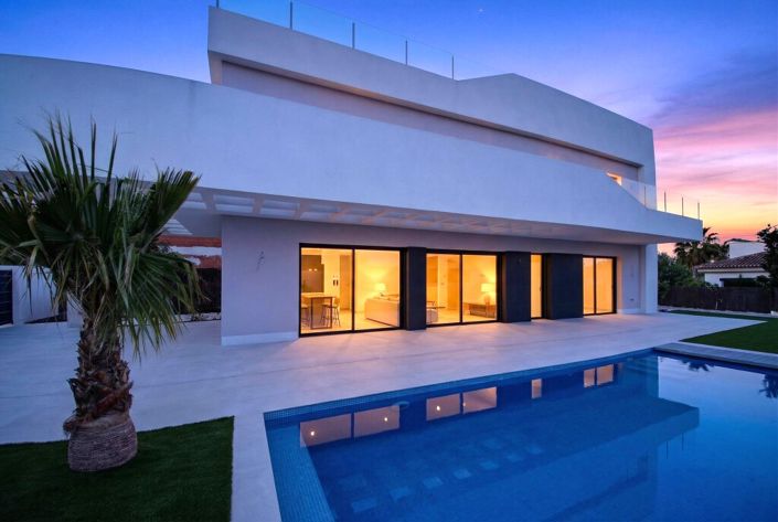 Image No.34-4 Bed Villa for sale