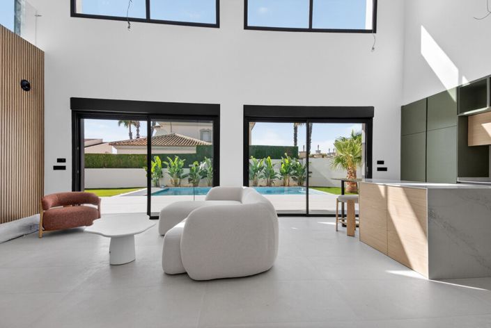 Image No.7-4 Bed Villa for sale