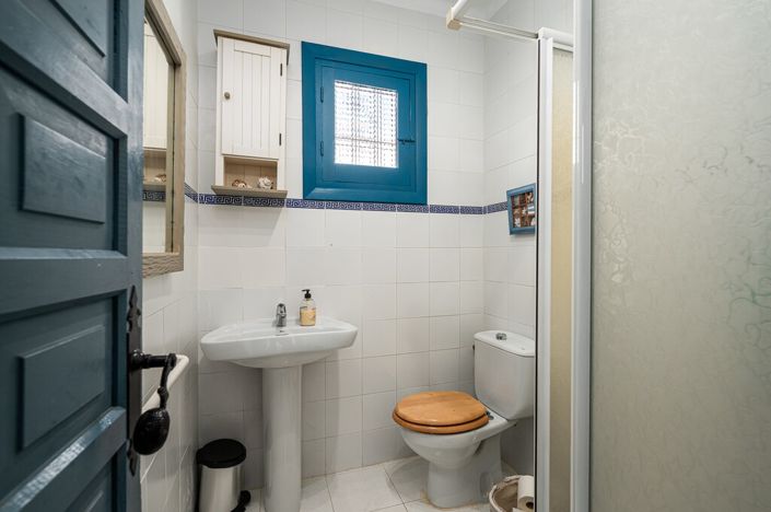 Image No.13-3 Bed Townhouse for sale