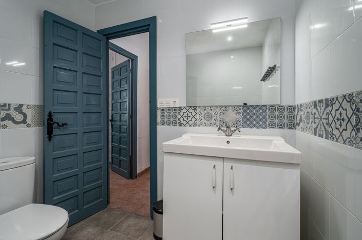 Image No.17-3 Bed Townhouse for sale