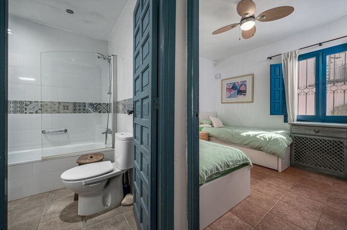 Image No.21-3 Bed Townhouse for sale