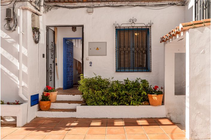 Image No.25-3 Bed Townhouse for sale