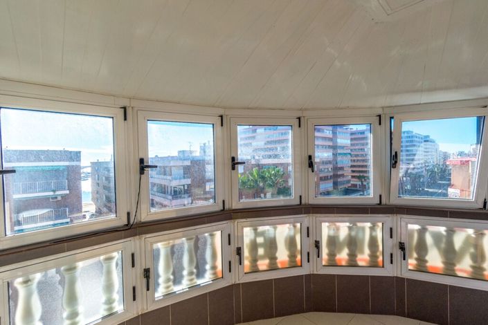 Image No.26-3 Bed Property for sale