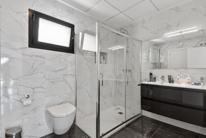 Image No.15-3 Bed Villa for sale