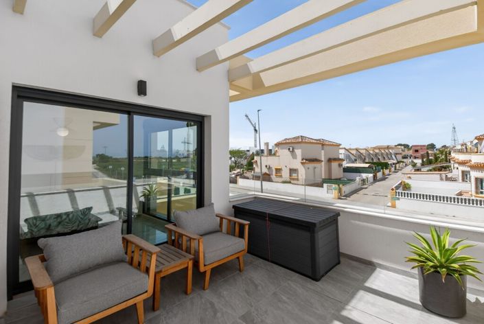 Image No.17-3 Bed Villa for sale