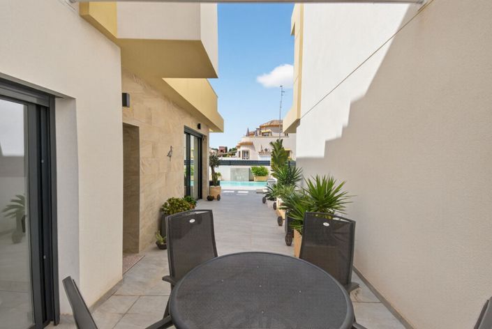 Image No.23-3 Bed Villa for sale