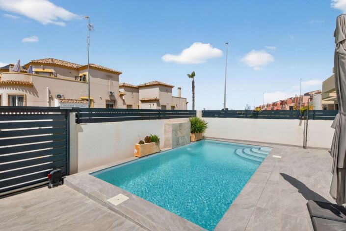 Image No.29-3 Bed Villa for sale