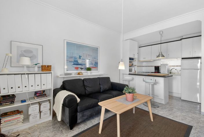 Image No.13-2 Bed Property for sale