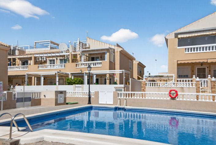 Image No.24-2 Bed Property for sale