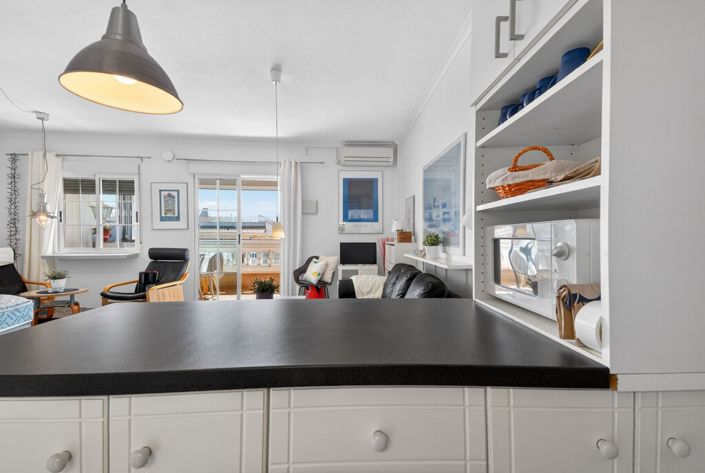 Image No.3-2 Bed Property for sale