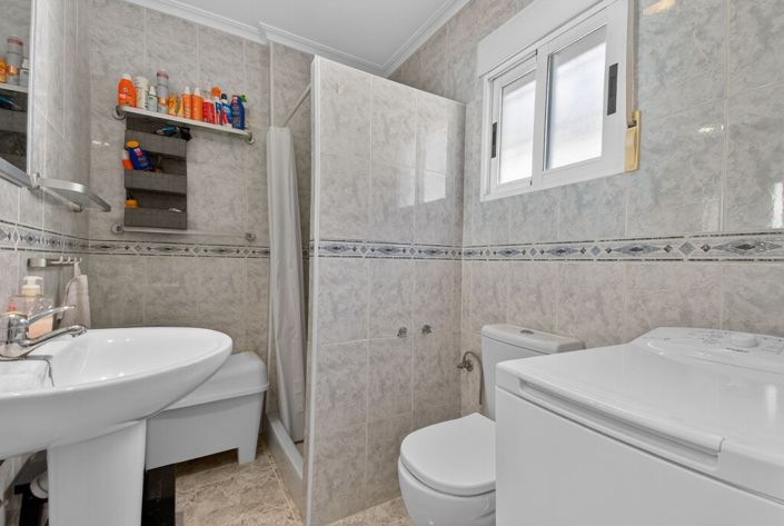 Image No.6-2 Bed Property for sale