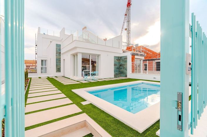 Image No.2-3 Bed Villa for sale