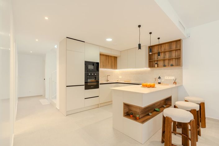 Image No.7-3 Bed Villa for sale