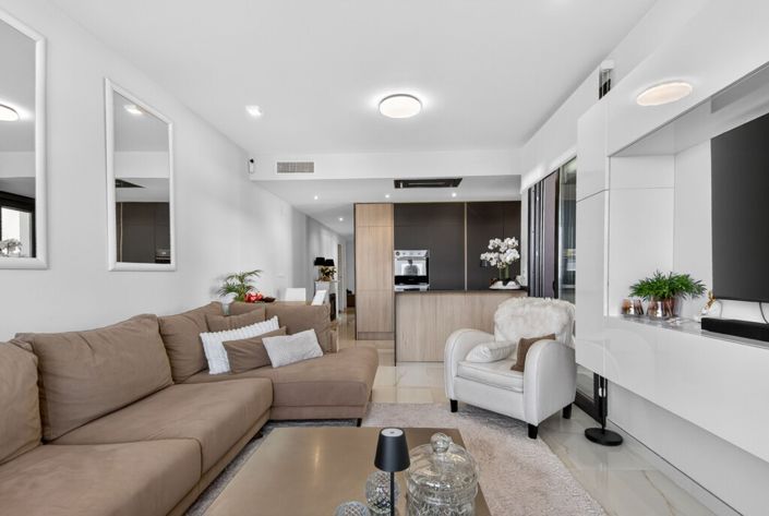 Image No.11-3 Bed Apartment for sale