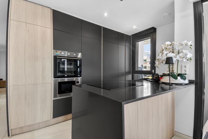 Image No.12-3 Bed Apartment for sale