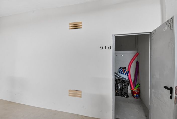 Image No.25-3 Bed Apartment for sale